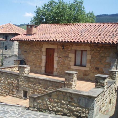 Apartamentos Rurales La Casa Vieja De Alceda Eksteriør billede
