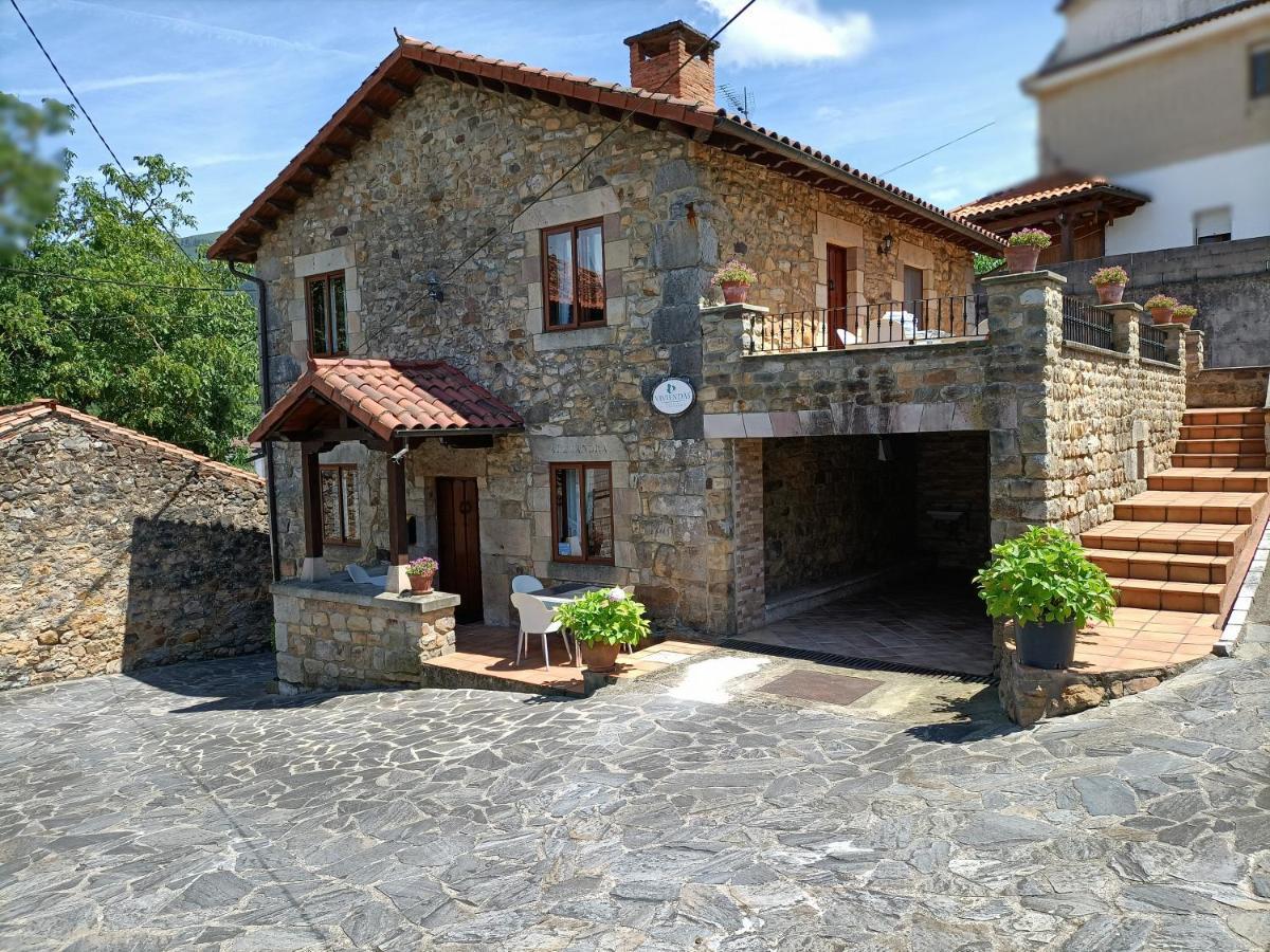Apartamentos Rurales La Casa Vieja De Alceda Eksteriør billede