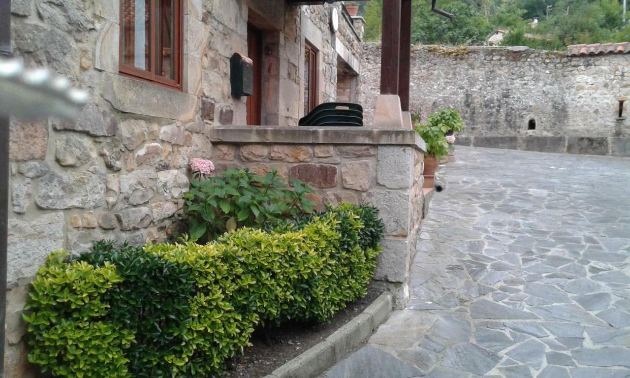 Apartamentos Rurales La Casa Vieja De Alceda Eksteriør billede